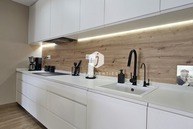 Resale - Villa -
Dolores - Sector 4