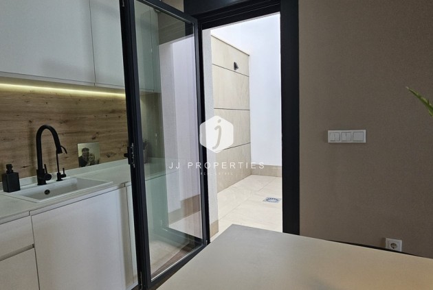 Resale - Villa -
Dolores - Sector 4