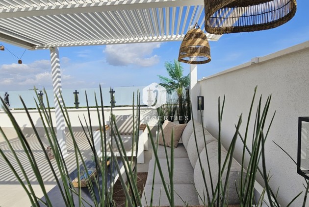 Resale - Villa -
Dolores - Sector 4