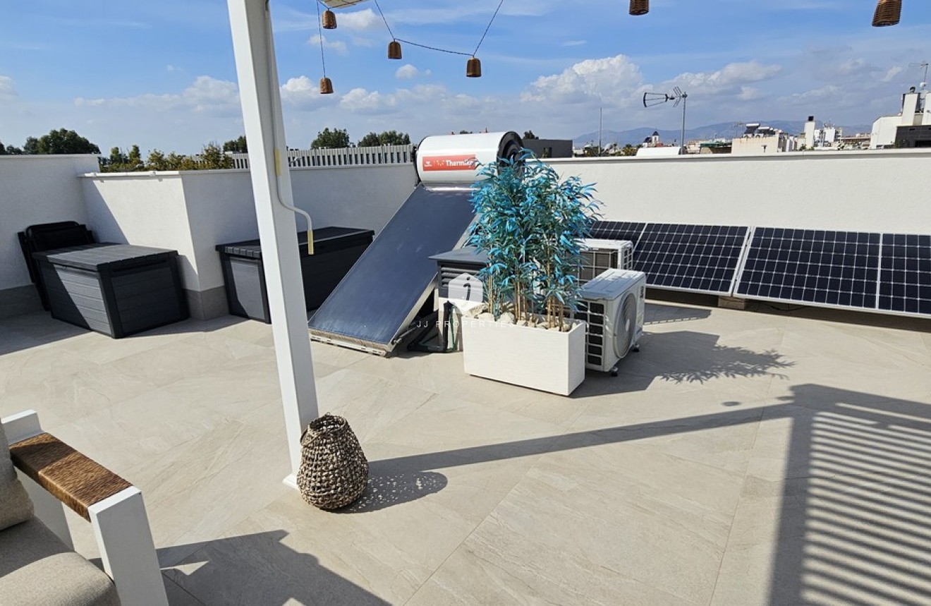 Resale - Villa -
Dolores - Sector 4