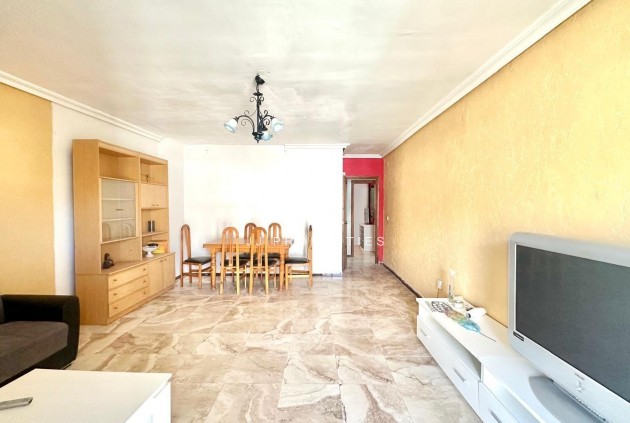 Aus zweiter Hand - Wohnung -
Torrevieja - Acequion