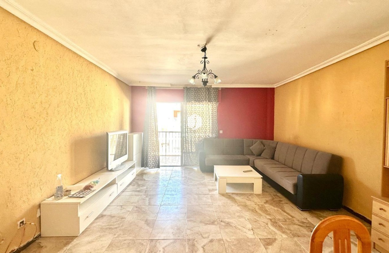 Aus zweiter Hand - Wohnung -
Torrevieja - Acequion