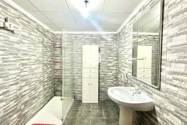 Aus zweiter Hand - Wohnung -
Torrevieja - Acequion