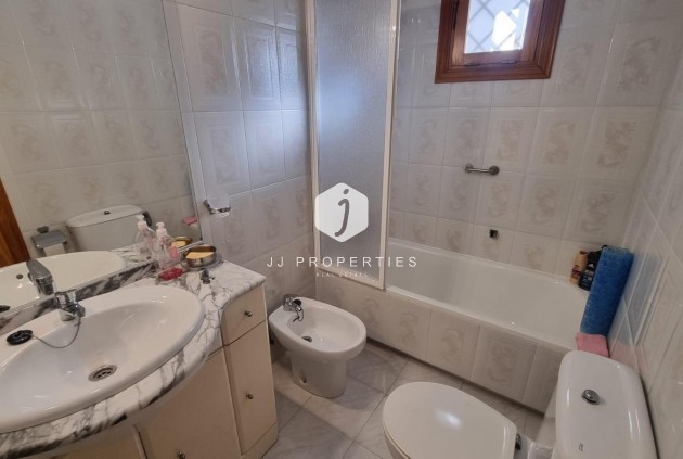 Resale - Apartment / flat -
Torrevieja - La Mata