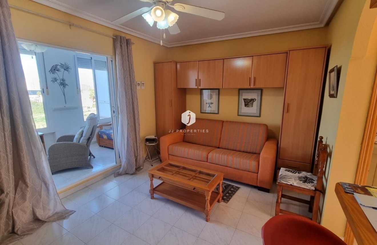Resale - Apartment / flat -
Torrevieja - La Mata