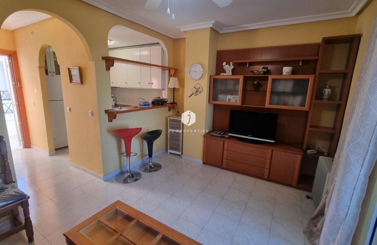 Resale - Apartment / flat -
Torrevieja - La Mata