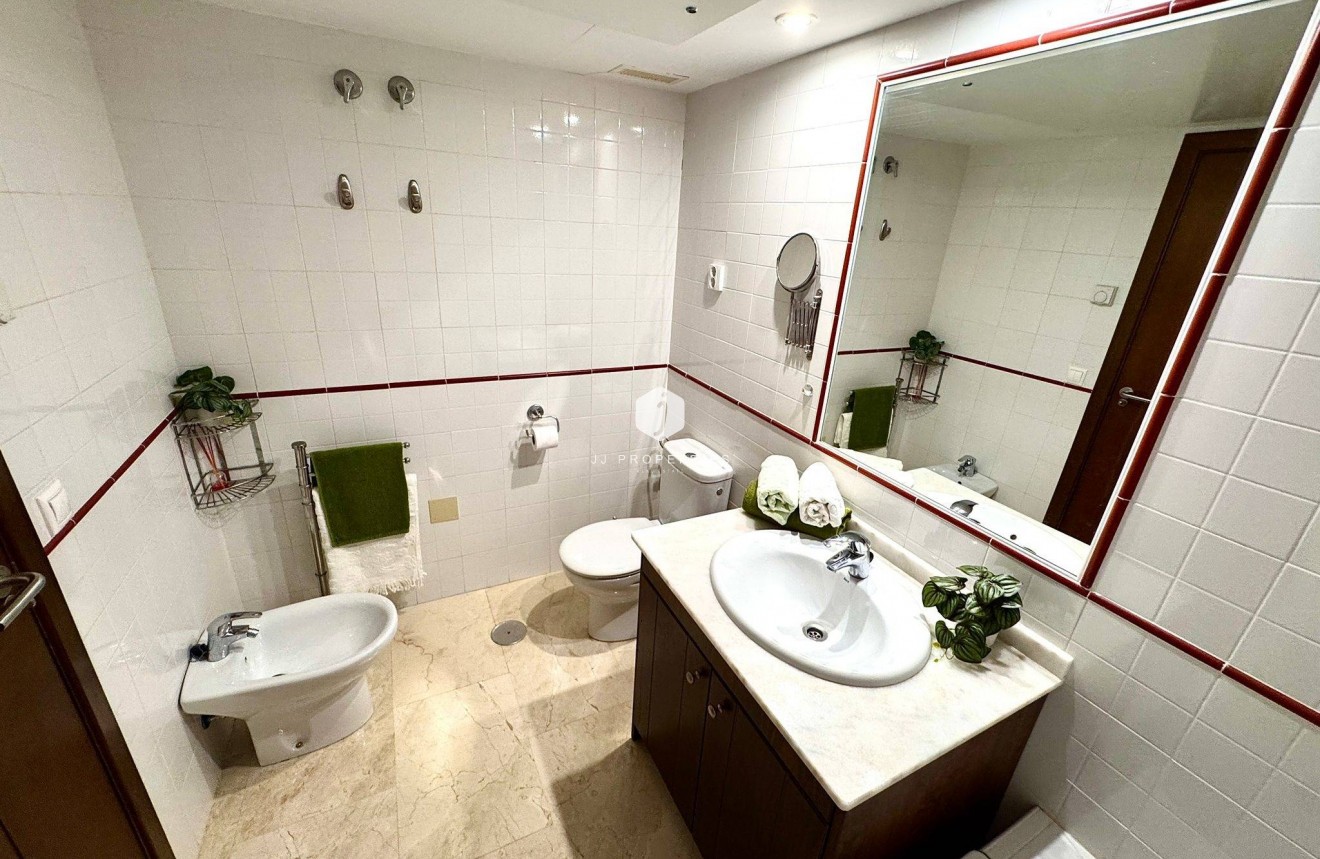 Aus zweiter Hand - Wohnung -
Torrevieja - Punta prima