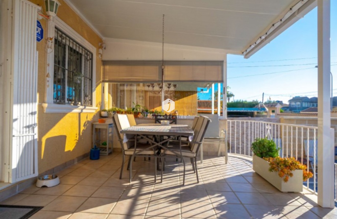 Aus zweiter Hand - Villa -
Torrevieja - Costa Blanca