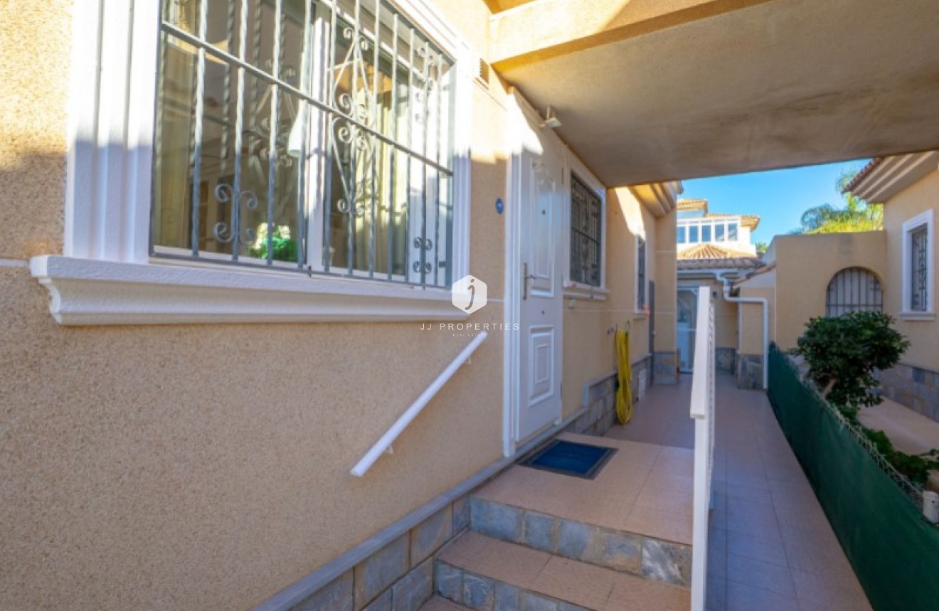 Aus zweiter Hand - Villa -
Torrevieja - Costa Blanca