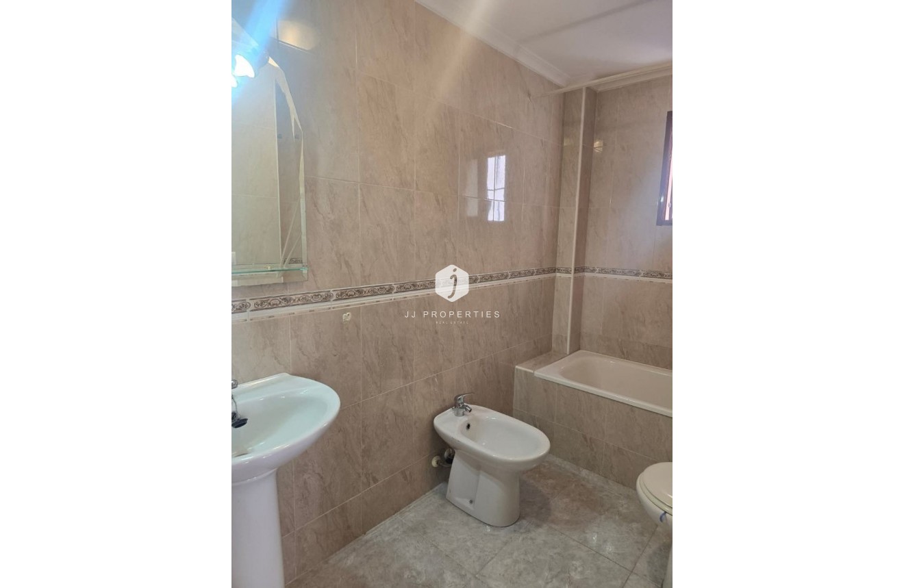 Aus zweiter Hand - Wohnung -
Daya Vieja - Costa Blanca