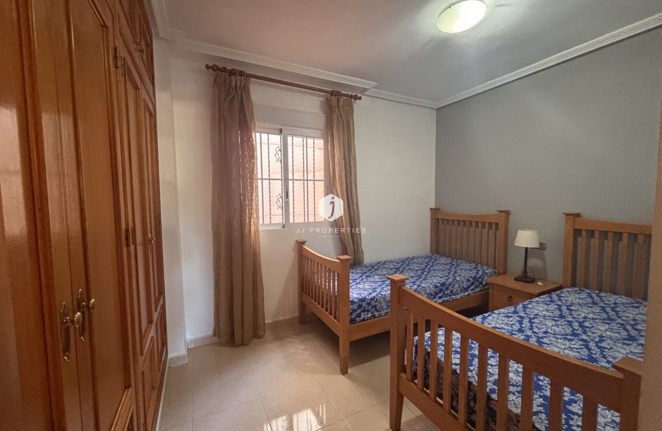 Aus zweiter Hand - Wohnung -
Cabo Roig - Costa Blanca