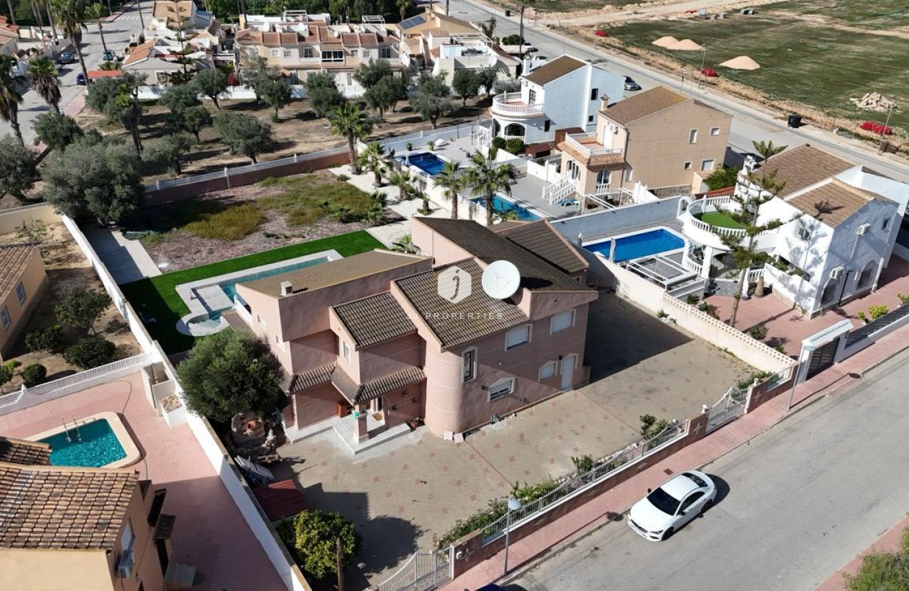 Aus zweiter Hand - Villa -
Benijofar - Costa Blanca