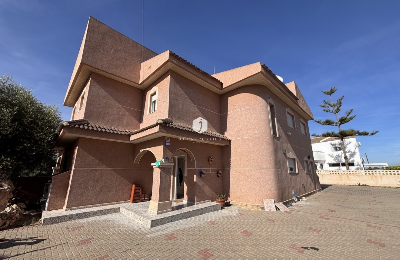 Aus zweiter Hand - Villa -
Benijofar - Costa Blanca