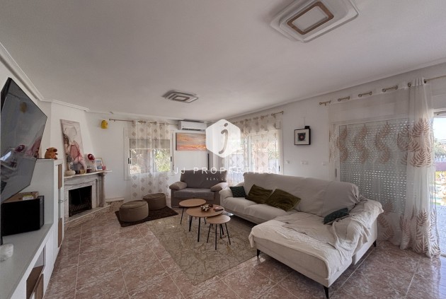 Aus zweiter Hand - Villa -
Benijofar - Costa Blanca