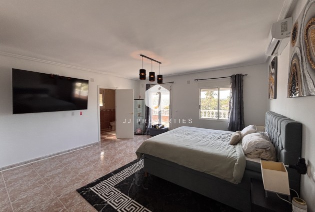 Aus zweiter Hand - Villa -
Benijofar - Costa Blanca