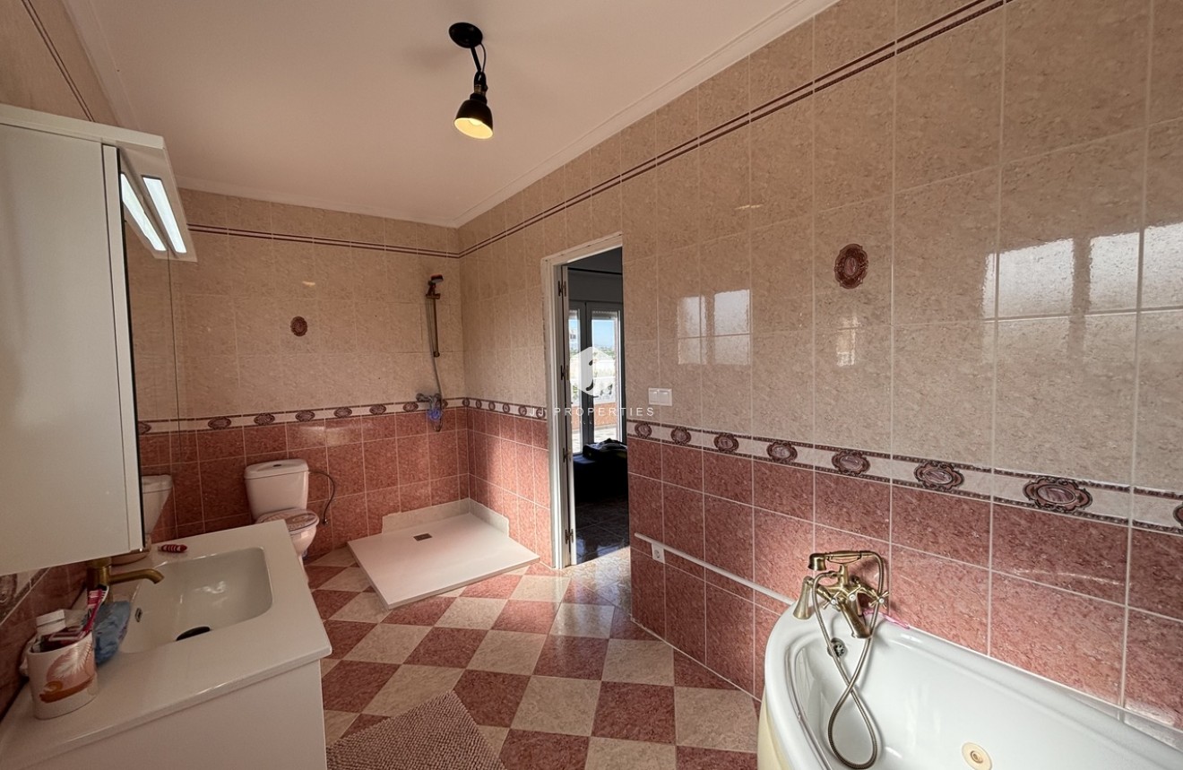 Aus zweiter Hand - Villa -
Benijofar - Costa Blanca