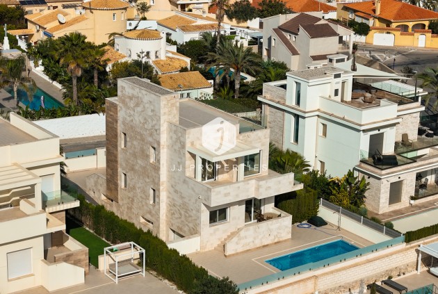 Aus zweiter Hand - Villa -
La Zenia - Costa Blanca