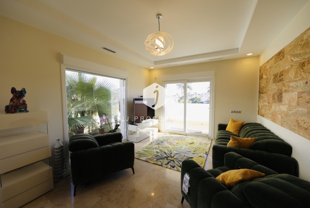 Aus zweiter Hand - Villa -
La Zenia - Costa Blanca