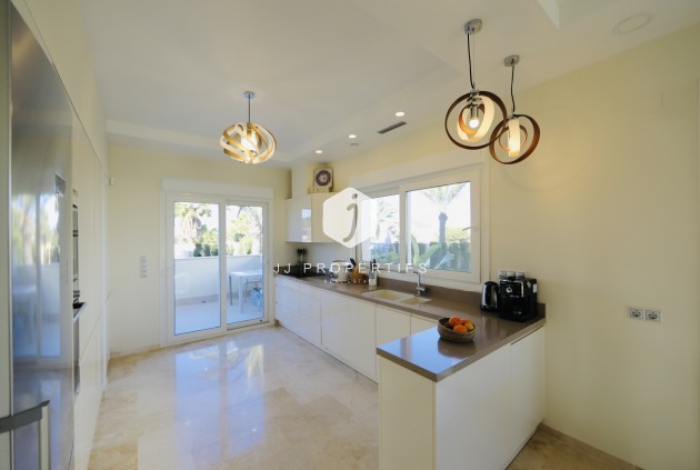 Aus zweiter Hand - Villa -
La Zenia - Costa Blanca