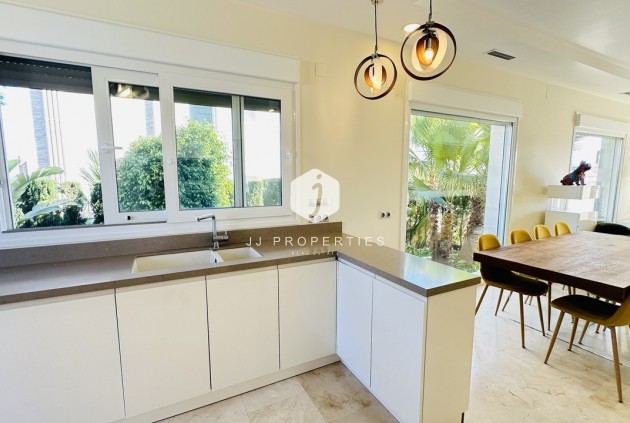 Aus zweiter Hand - Villa -
La Zenia - Costa Blanca