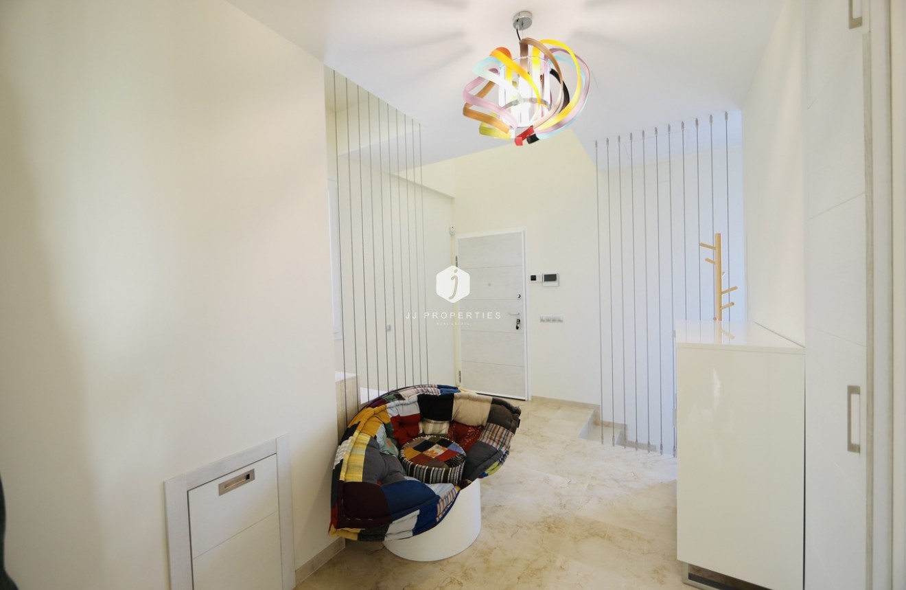 Aus zweiter Hand - Villa -
La Zenia - Costa Blanca