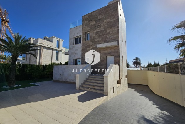 Aus zweiter Hand - Villa -
La Zenia - Costa Blanca