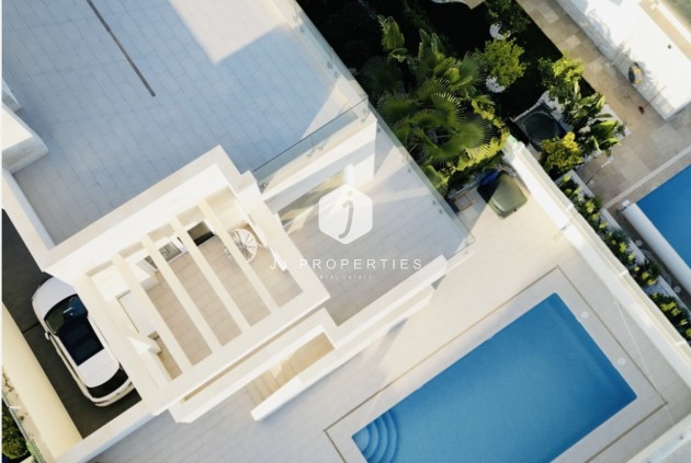 Aus zweiter Hand - Villa -
La Zenia - Costa Blanca