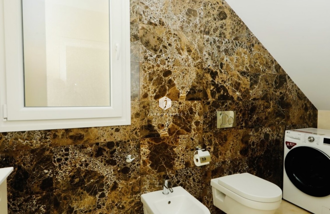 Aus zweiter Hand - Villa -
La Zenia - Costa Blanca