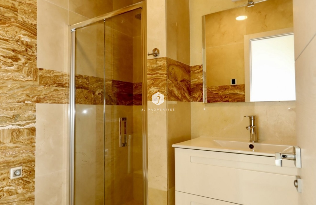 Aus zweiter Hand - Villa -
La Zenia - Costa Blanca