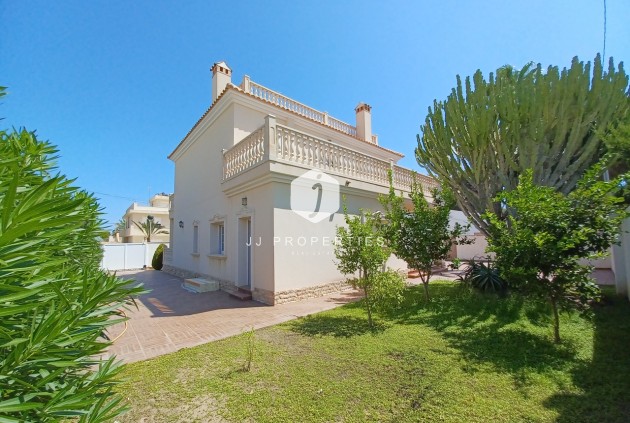 Aus zweiter Hand - Villa -
Cabo Roig - Costa Blanca