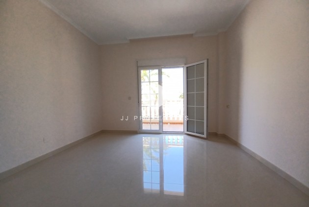 Aus zweiter Hand - Villa -
Cabo Roig - Costa Blanca