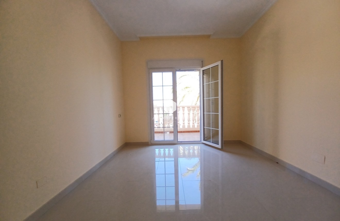 Aus zweiter Hand - Villa -
Cabo Roig - Costa Blanca