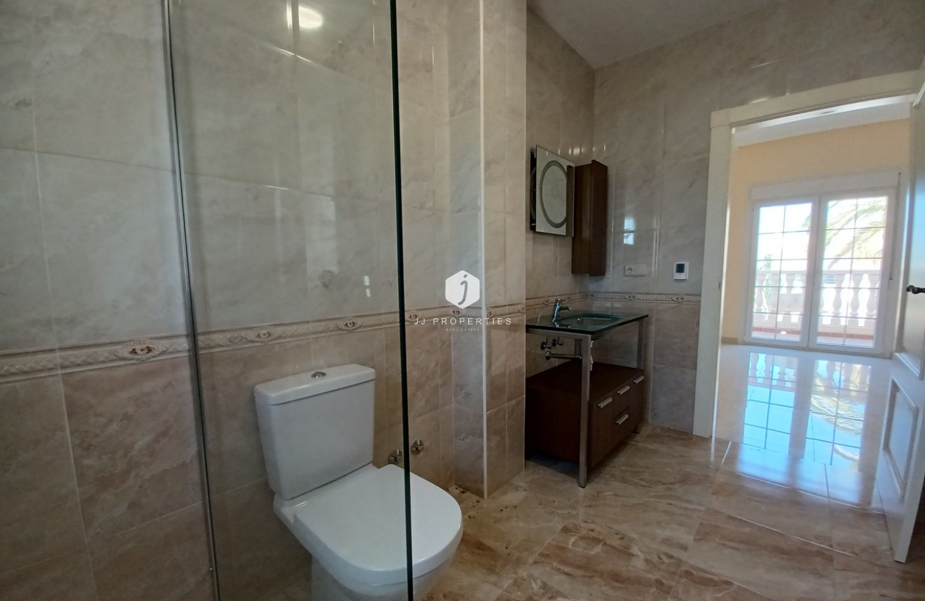 Aus zweiter Hand - Villa -
Cabo Roig - Costa Blanca