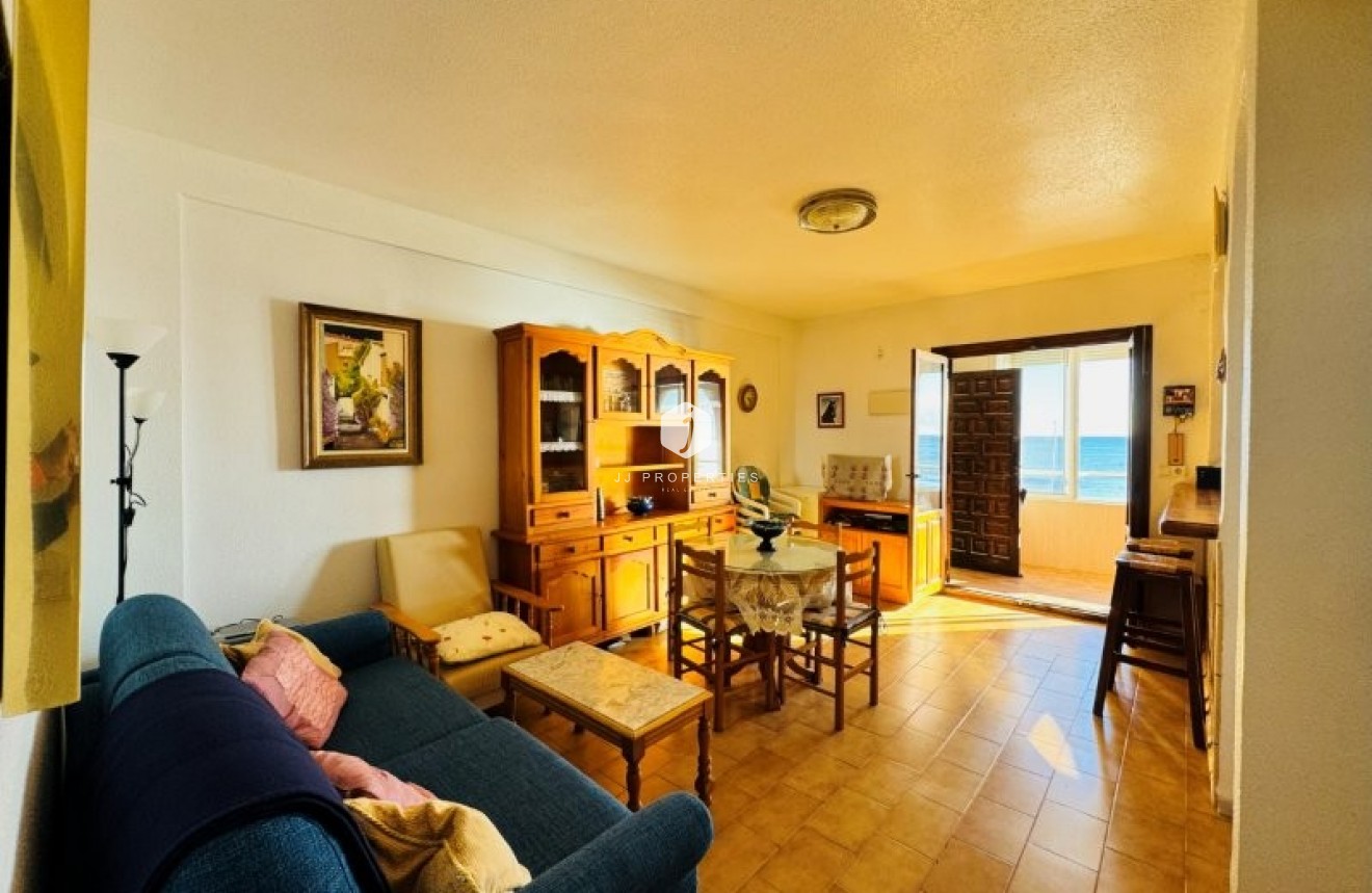 Resale - Apartment / flat -
La Mata - Costa Blanca