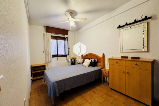 Resale - Apartment / flat -
La Mata - Costa Blanca