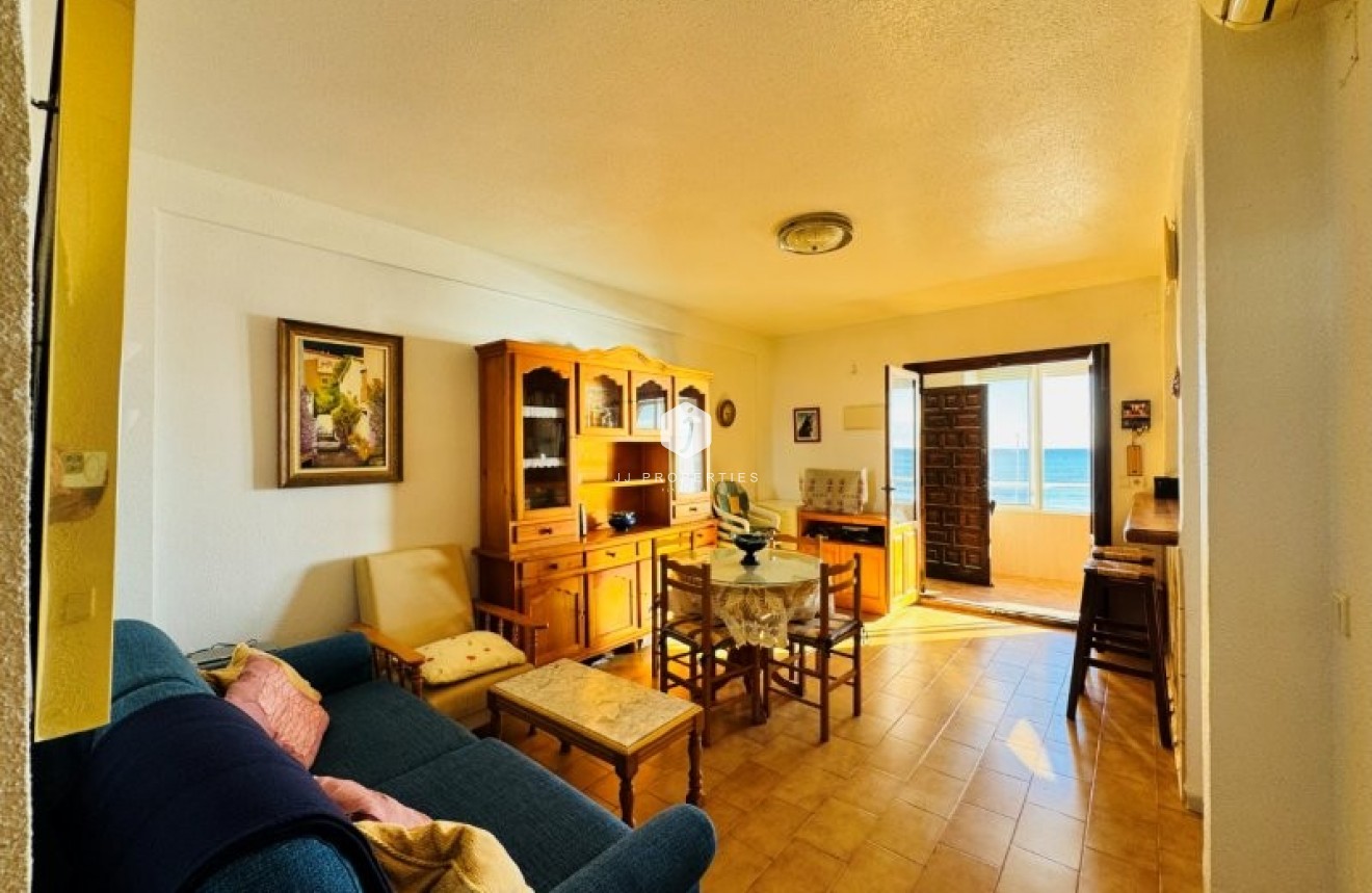 Resale - Apartment / flat -
La Mata - Costa Blanca