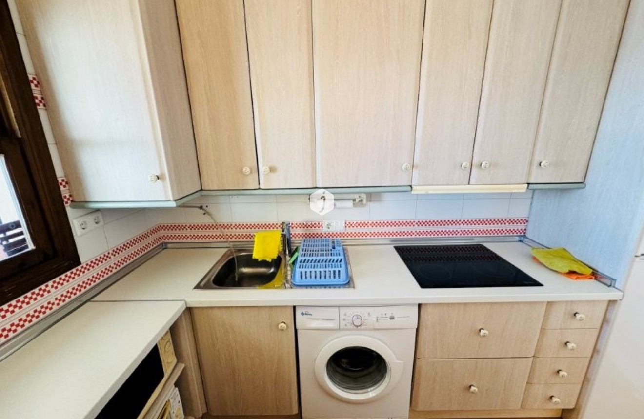 Resale - Apartment / flat -
La Mata - Costa Blanca