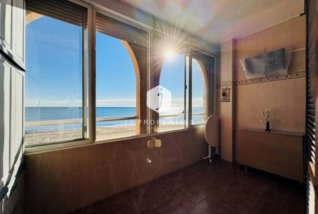 Resale - Apartment / flat -
La Mata - Costa Blanca