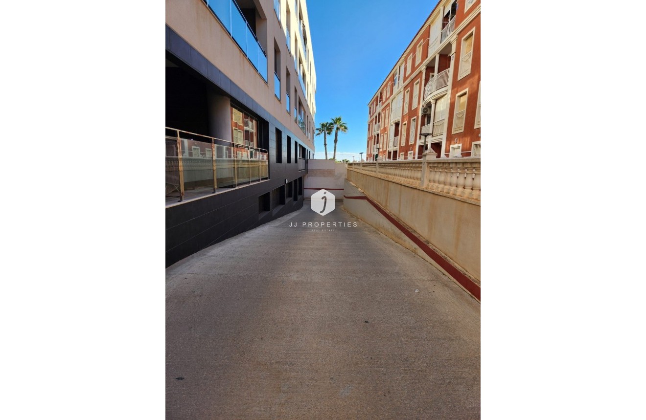 Resale - Apartment / flat -
La Mata - Costa Blanca