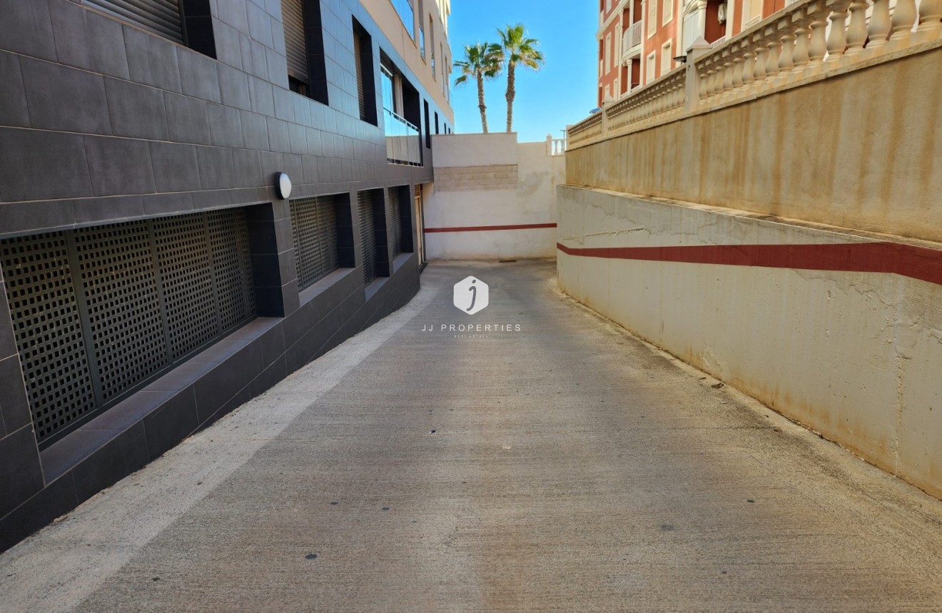 Resale - Apartment / flat -
La Mata - Costa Blanca