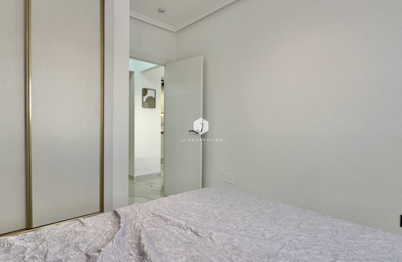 Aus zweiter Hand - Wohnung -
Orihuela Costa - Costa Blanca