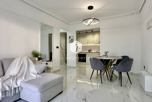 Aus zweiter Hand - Wohnung -
Orihuela Costa - Costa Blanca