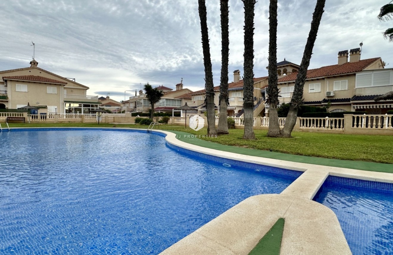 Aus zweiter Hand - Wohnung -
Orihuela Costa - Costa Blanca