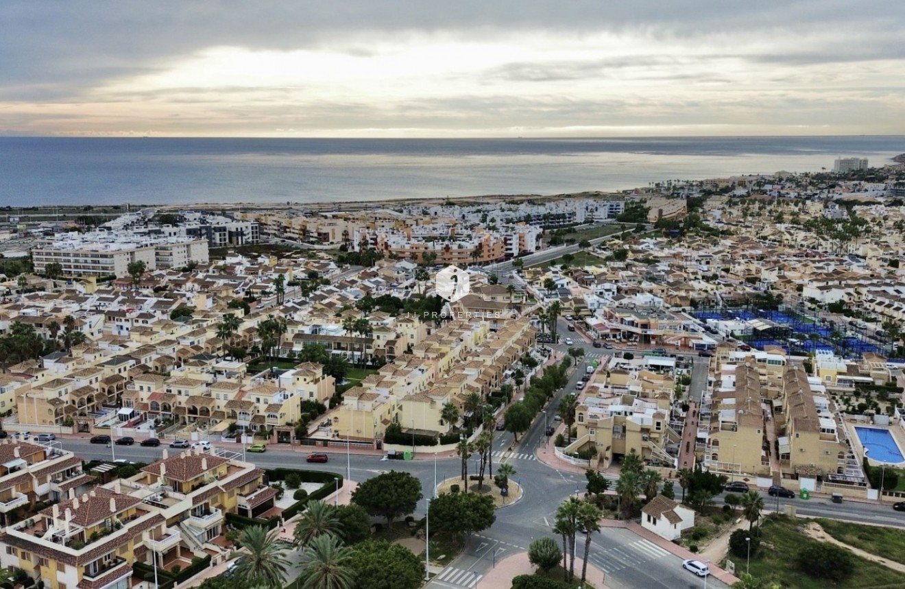 Aus zweiter Hand - Wohnung -
Orihuela Costa - Costa Blanca