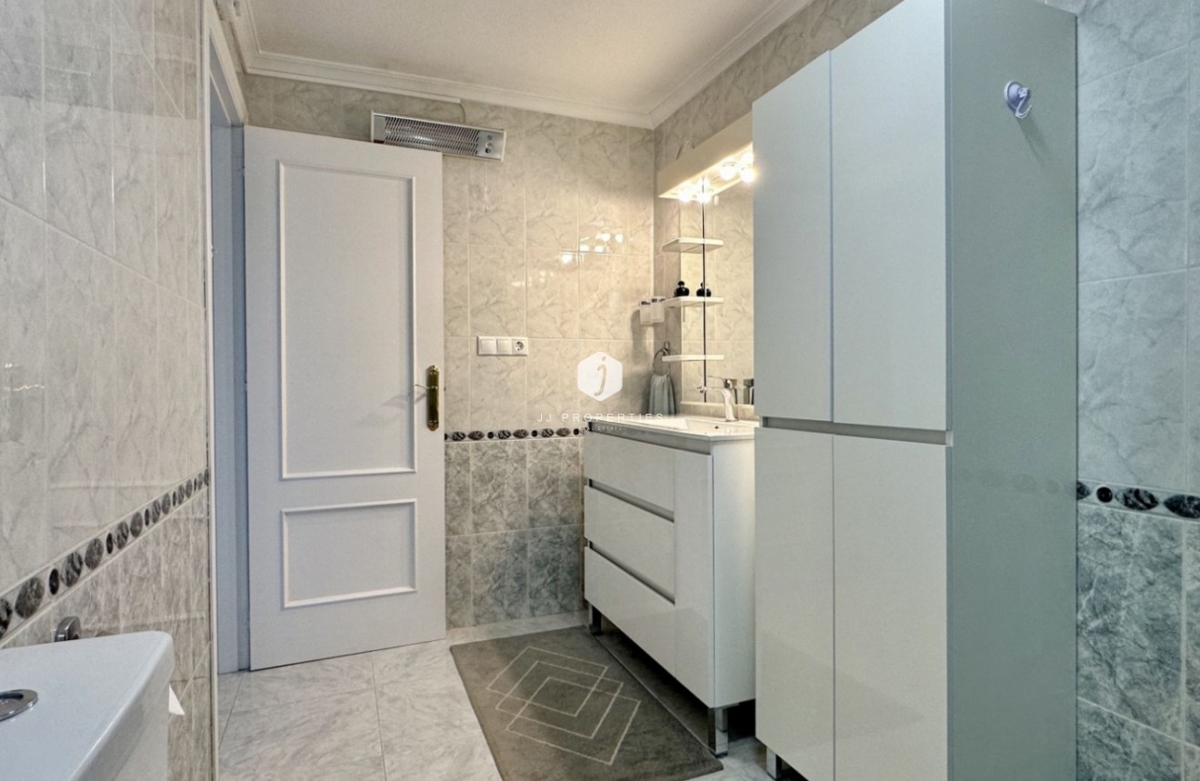 Aus zweiter Hand - Wohnung -
Orihuela Costa - Costa Blanca