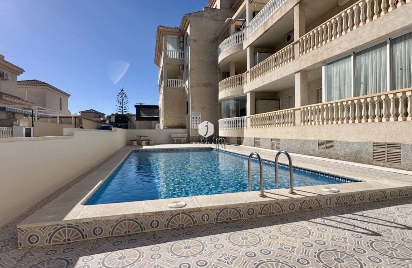 Aus zweiter Hand - Wohnung -
Orihuela Costa - Costa Blanca