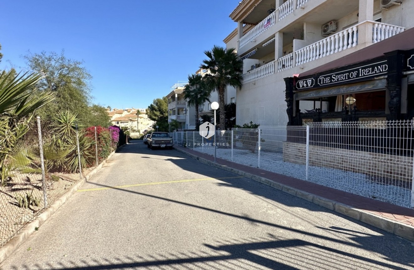 Aus zweiter Hand - Wohnung -
Orihuela Costa - Costa Blanca