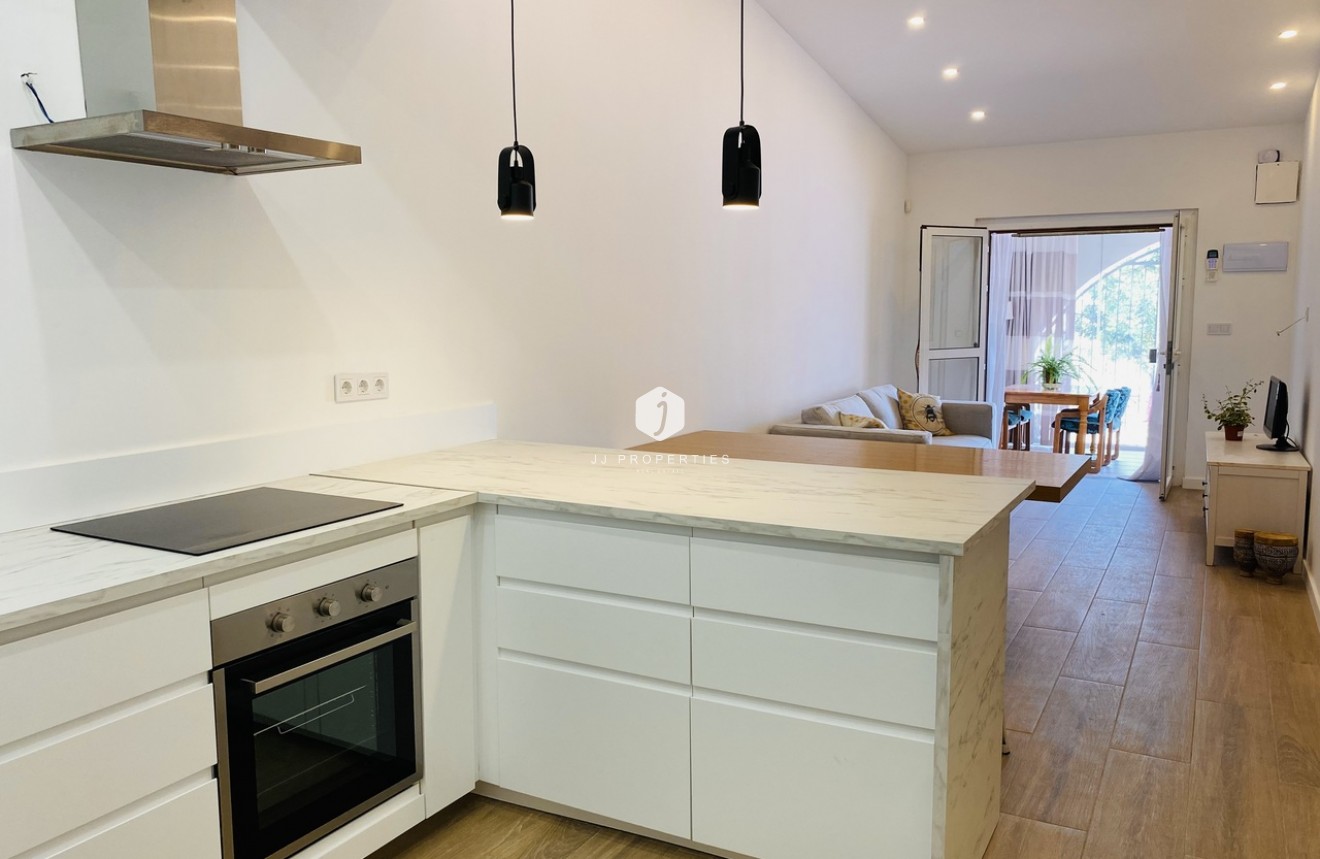 Aus zweiter Hand - Bungalow -
Playa Flamenca - Costa Blanca