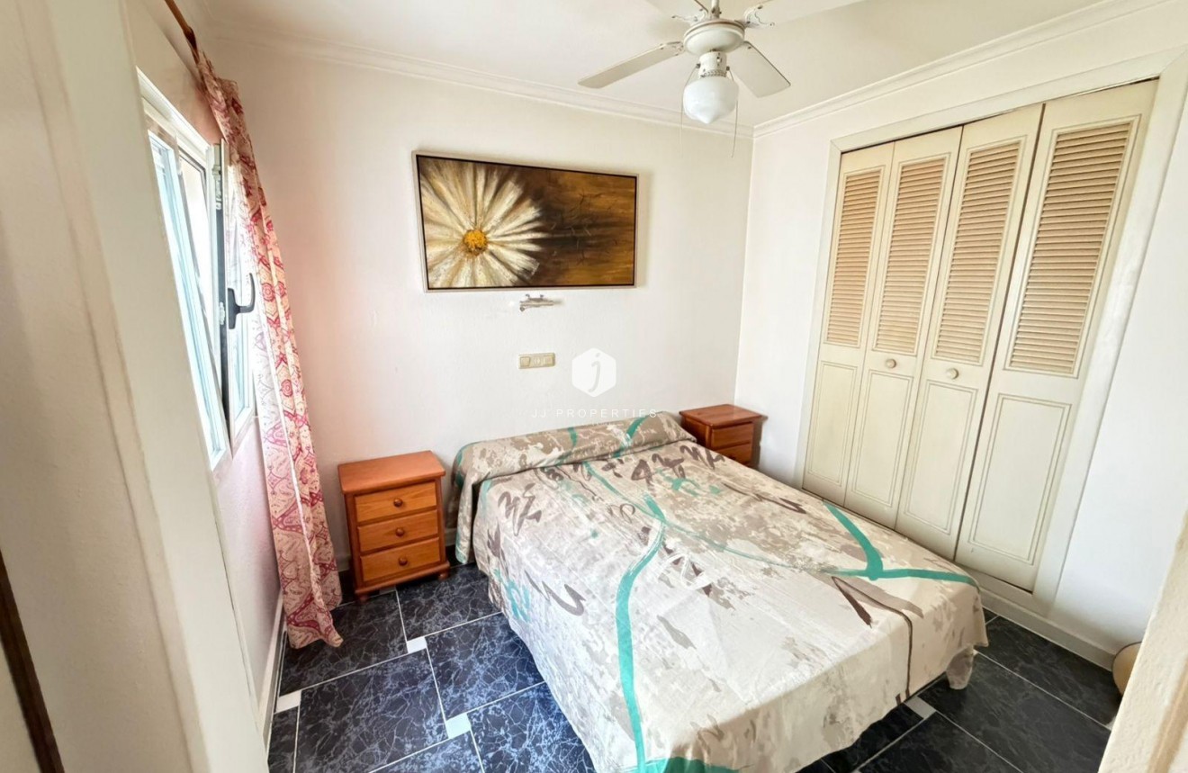 Resale - Apartment / flat -
Torrevieja - La Mata