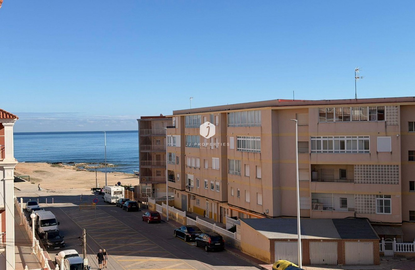 Resale - Apartment / flat -
Torrevieja - La Mata